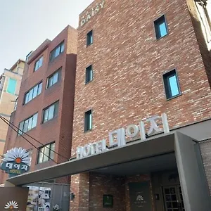 Local Friends Hotel Sinchon モーテル
